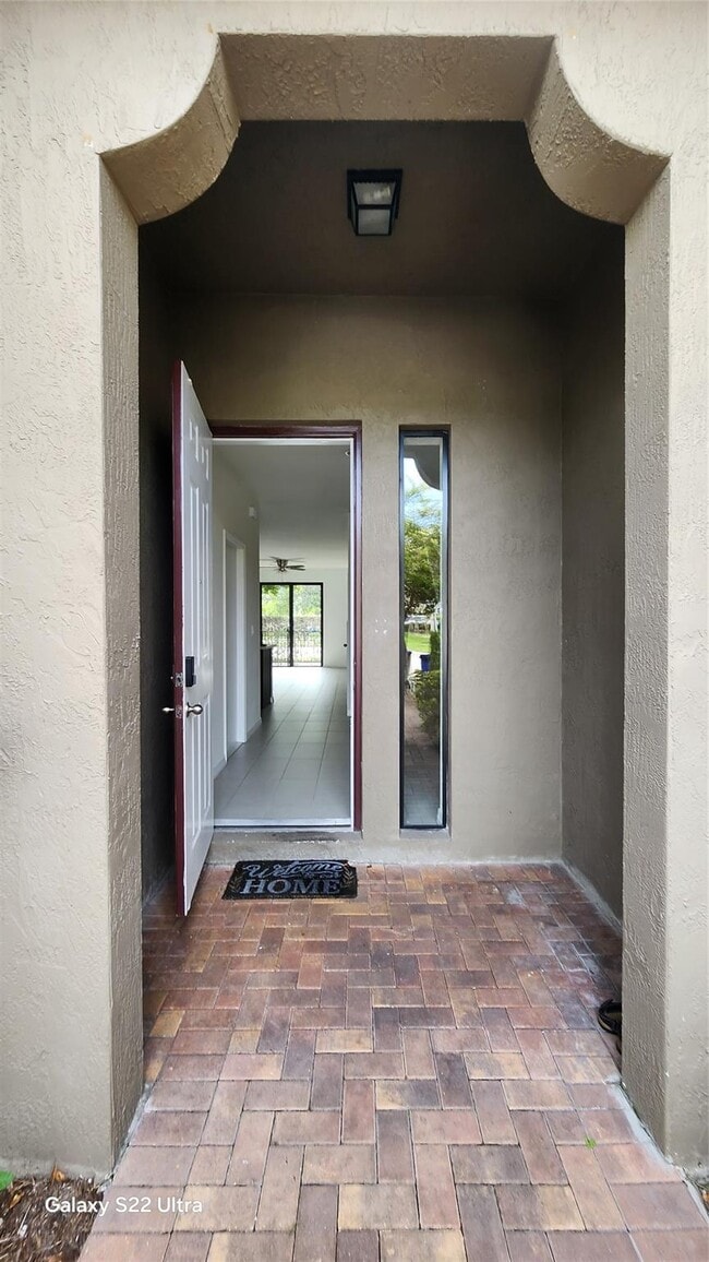 Building Photo - 3364 NW 10th Ave