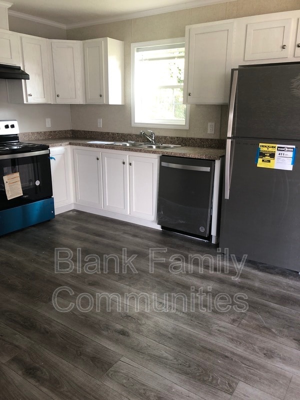 259 N Blackwood Dr, Zanesville, OH 43701 House Rental in Zanesville