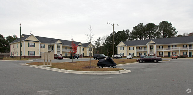 Building Photo - Lynncroft