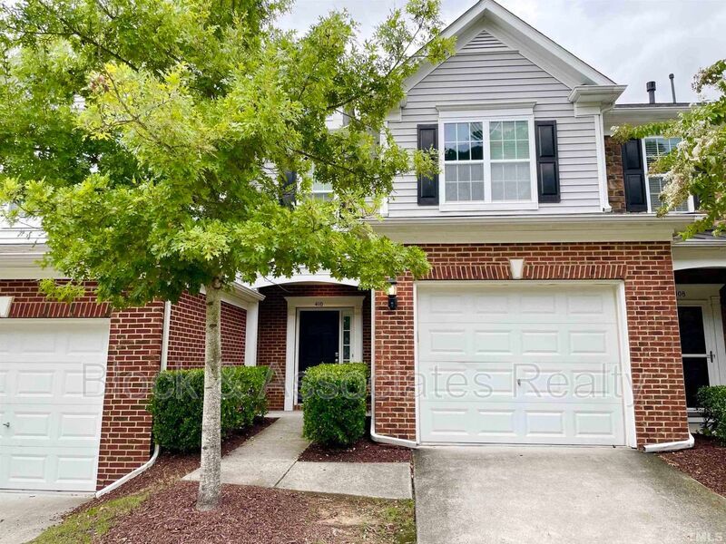 Foto principal - 410 Perrault Dr