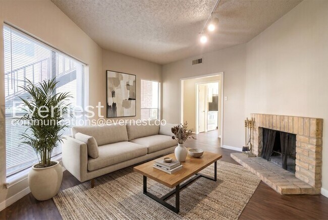 Foto del edificio - 3729 Thistlemont Dr