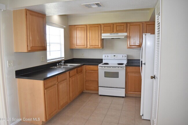 Foto del edificio - 3134 Edgewood Dr NE