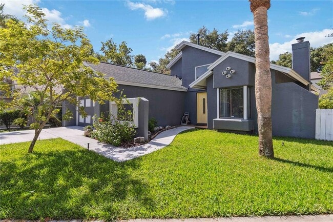 Foto del edificio - 610 Torrey Oaks Ct