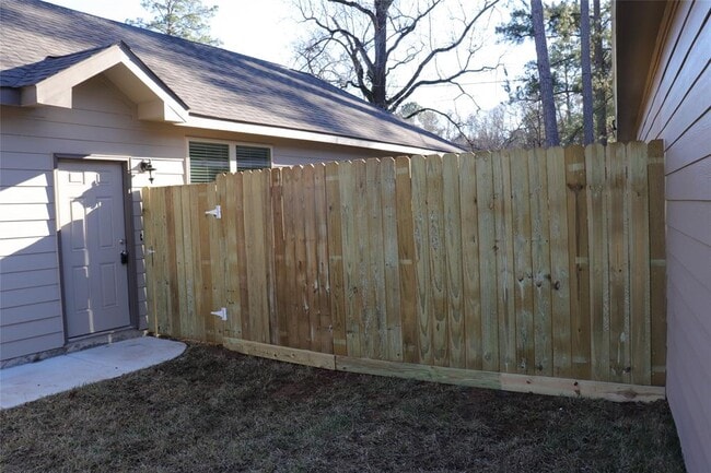 Building Photo - 9599 Darkwood St
