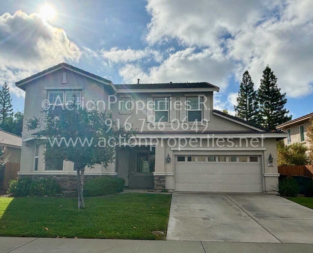 Foto principal - Action Properties East Roseville -Stonerid...