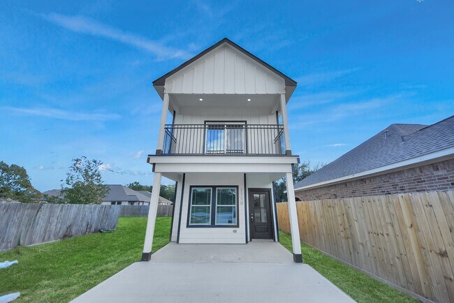 Foto del edificio - 1110 E Main St