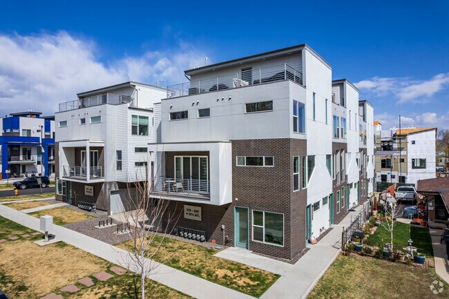 Foto del edificio - The Residences at Mile High