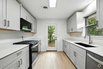 Building Photo - 1308 Dartmouth Pl