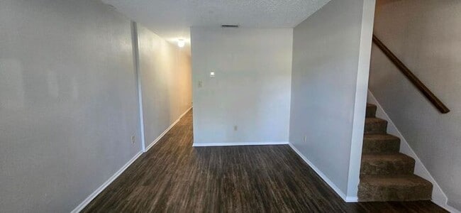 Building Photo - Available Now! Spacious 2-Bedroom, 1.5-Bat...
