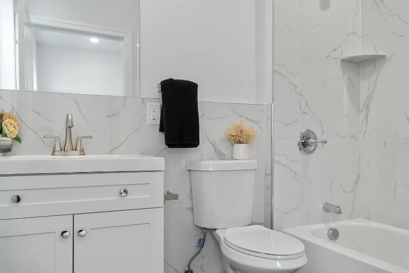 Foto del edificio - 51 E Main St