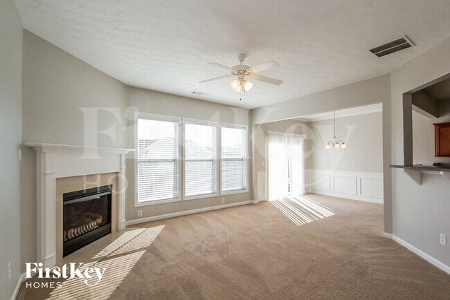 Foto del edificio - 731 Mountain Laurel Dr
