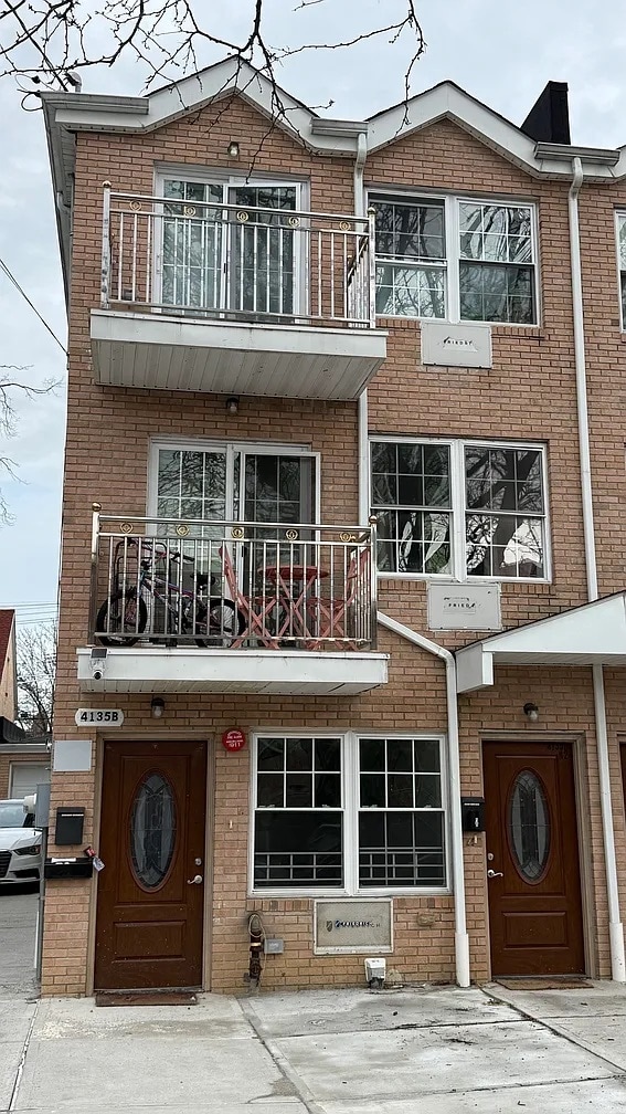 Building Photo - 4135 De Reimer Ave