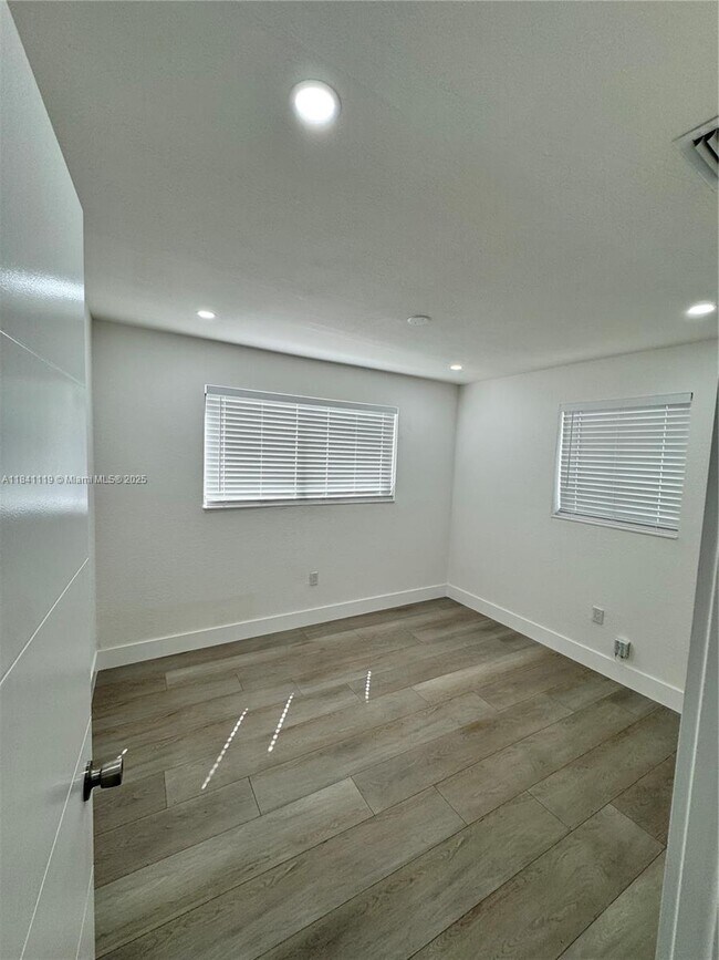 Foto del edificio - 1829 NW 46th St