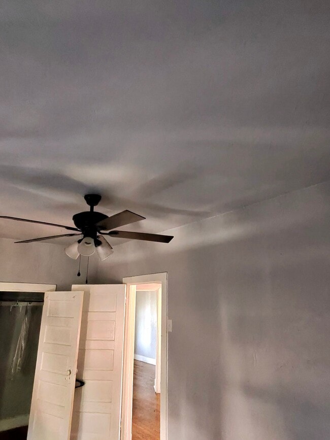 Building Photo - 11252 S Eggleston Ave