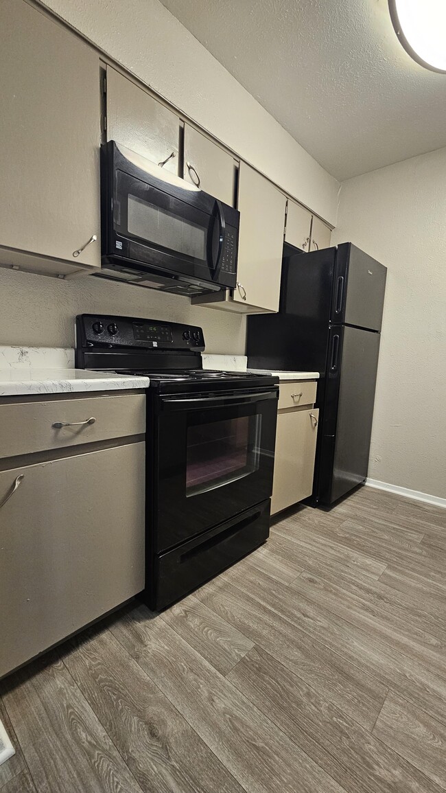 Building Photo - Northridge Villas