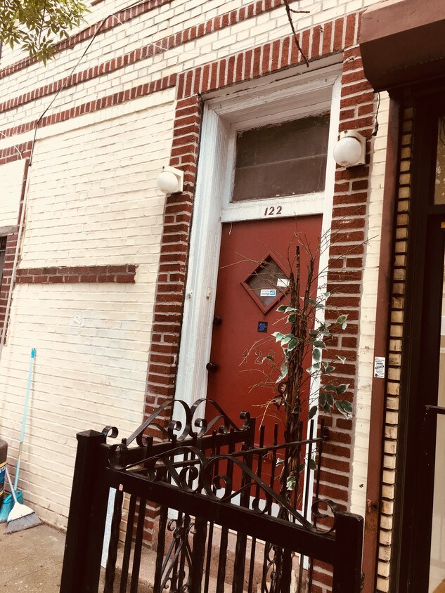 Primary Photo - 122 St Nicholas Ave