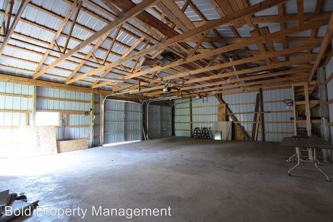 Building Photo - 149 Rock Rd