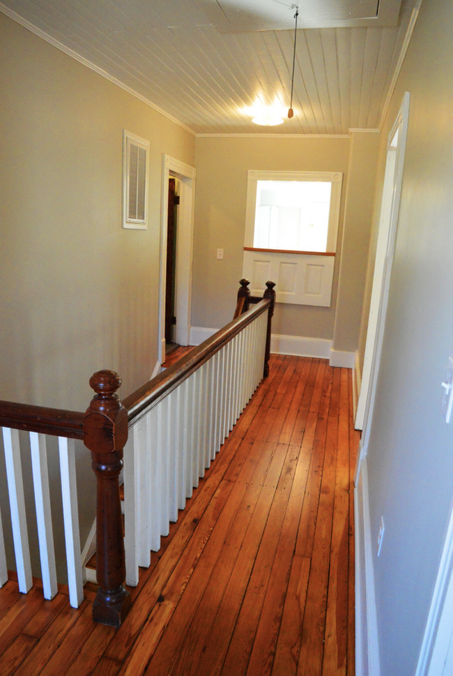 Stairwell/hallway - 116 Cypress St