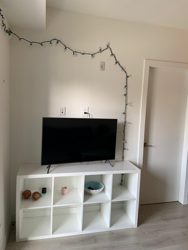 Photo du bâtiment - 10620-10132 132 St