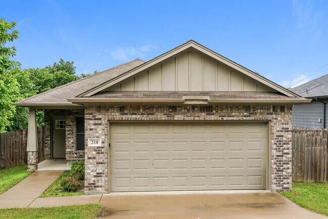 Building Photo - 218 S Preston St