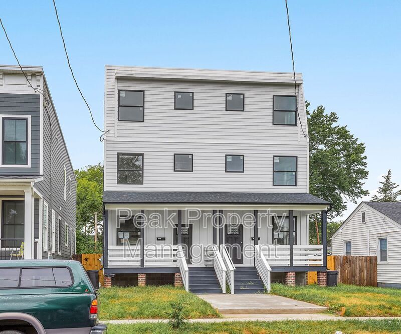 Primary Photo - 1320 N 31st St