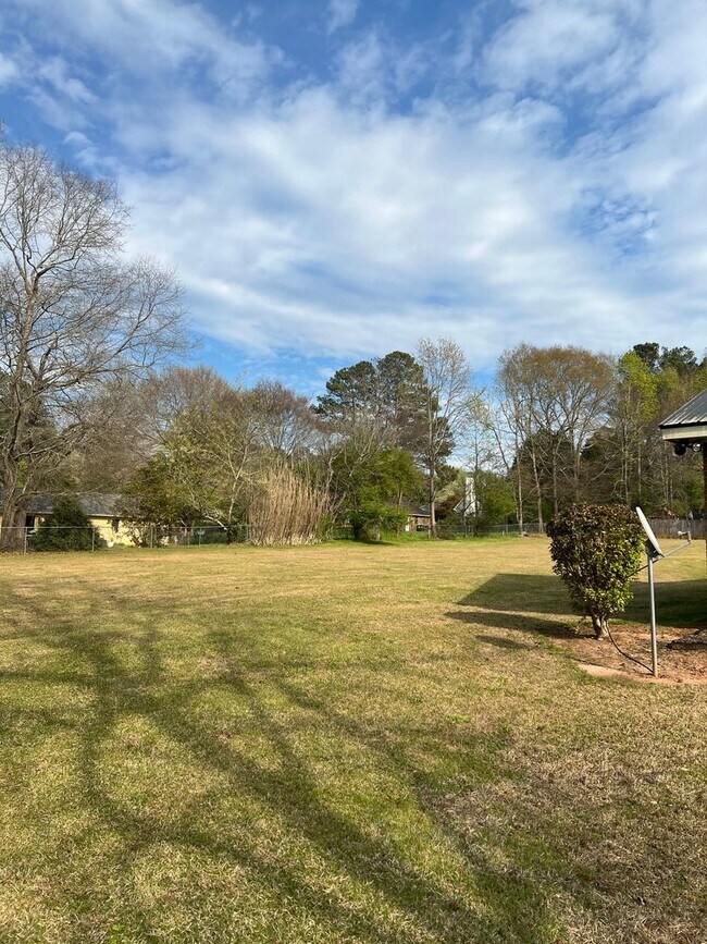 Building Photo - Cedar Shoals 1755 &amp; 1757