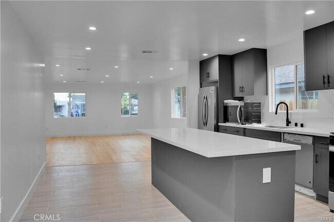 Foto del edificio - 6513 San Miguel St