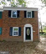 Building Photo - 9 Farrell Ln