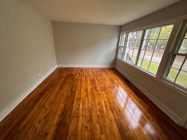 Foto del edificio - 1403 McArthur