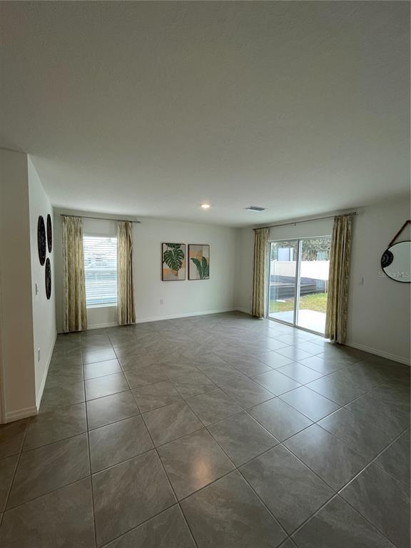 Foto del edificio - 37059 Kings Crown Dr