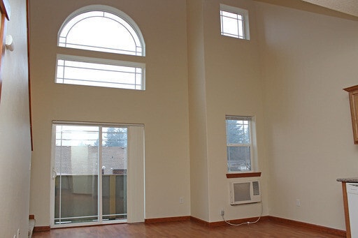 Interior Photo - Elaine Station Apartments