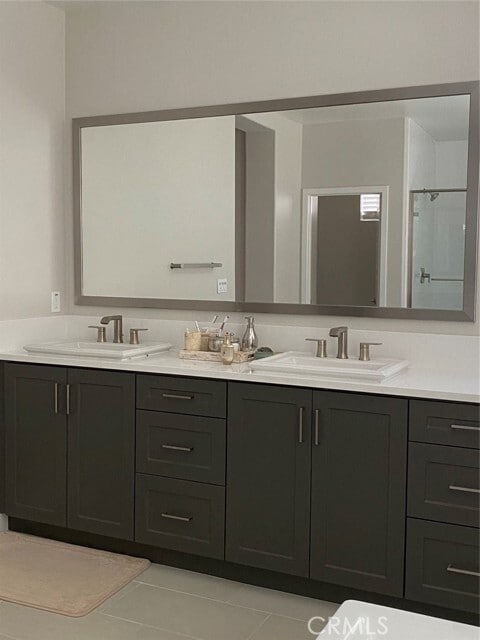 Building Photo - 374 Chorus