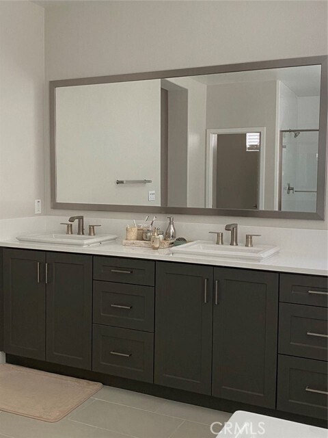 Foto del edificio - 374 Chorus