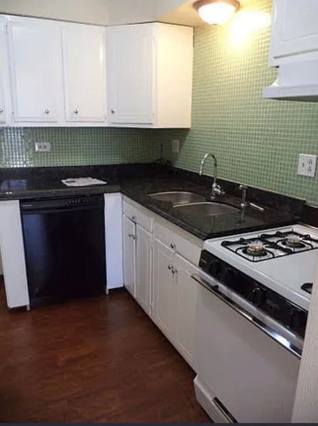 Building Photo - 219 N Grace Ave