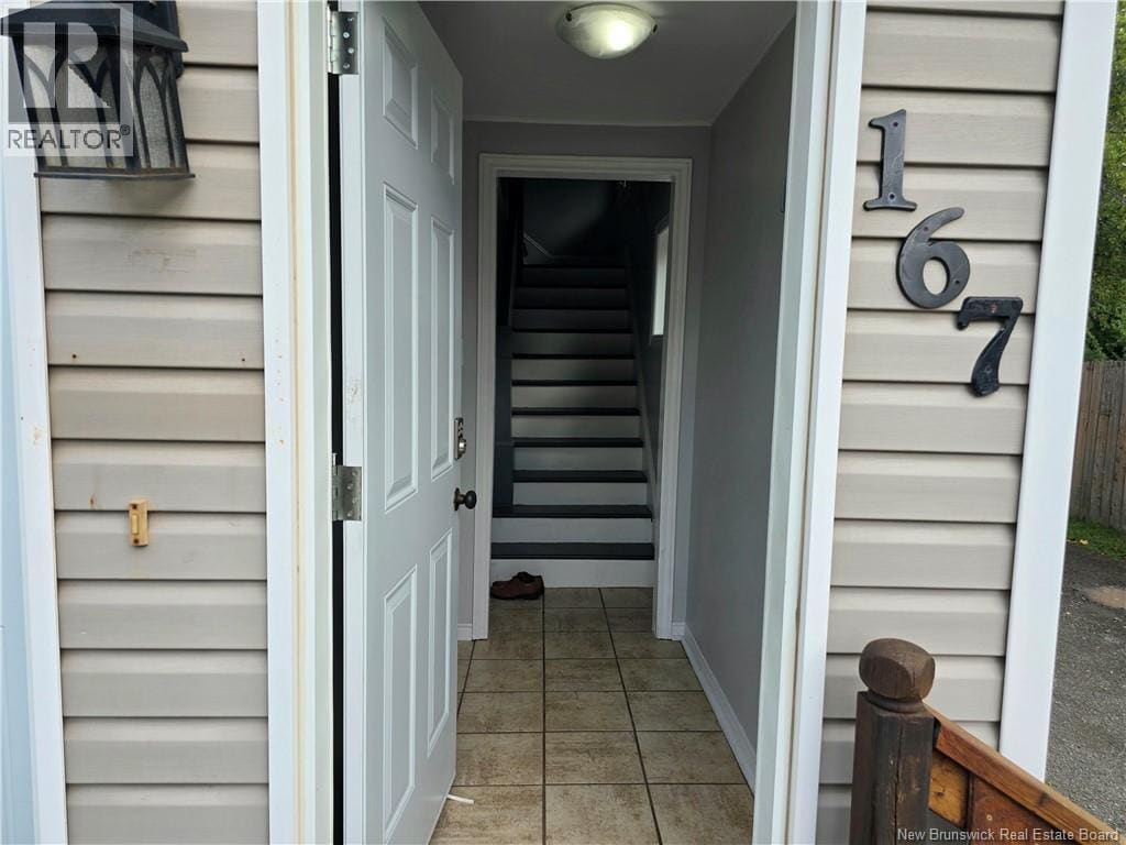 Photo principale - 167 Elmwood Dr