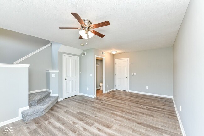 Foto del edificio - 9050 Mercer Dr