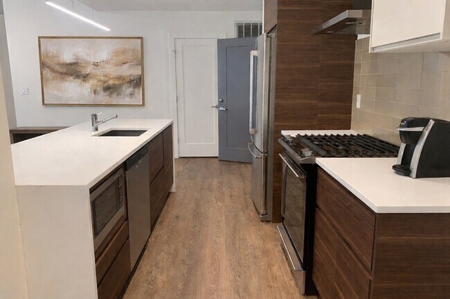 Building Photo - 40 Fisher Ave