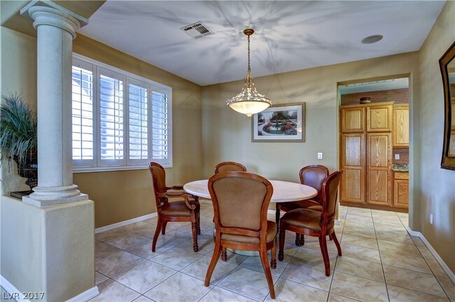 Building Photo - 10543 Bambola Pl