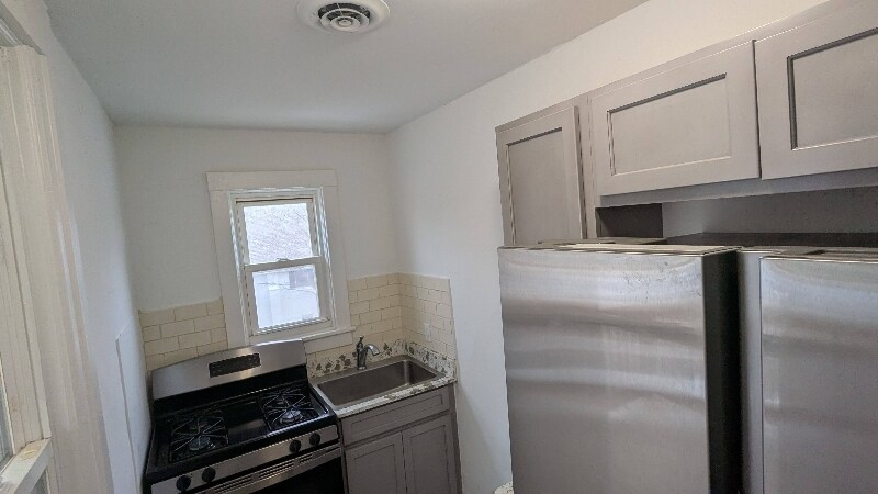 Foto del edificio - 1523 St Clair River Dr