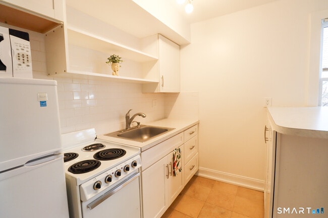 Building Photo - 51 Franklin St