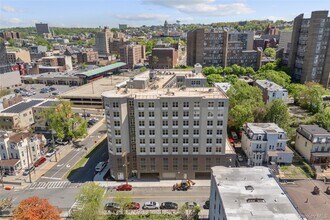 Building Photo - 56 Prospect St