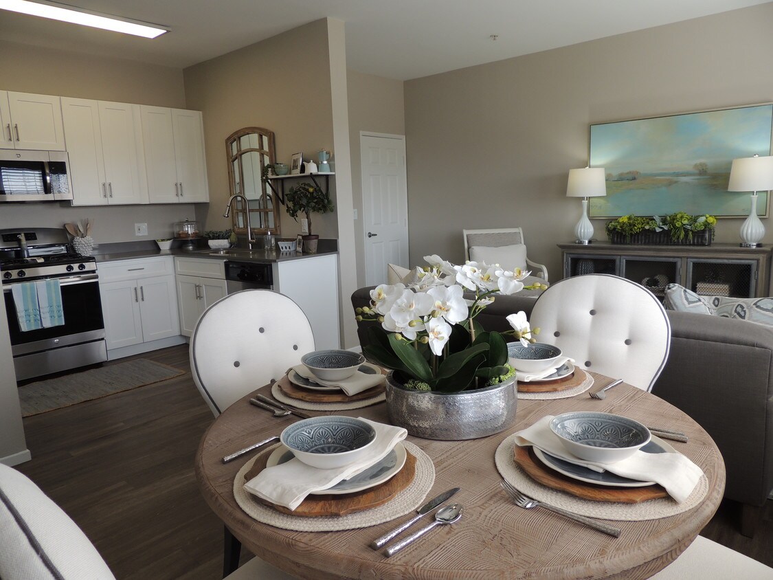 Madrid Apartment Homes Apartments in Mission Viejo, CA