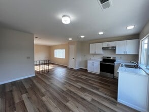 Building Photo - 1661 San Marino Dr