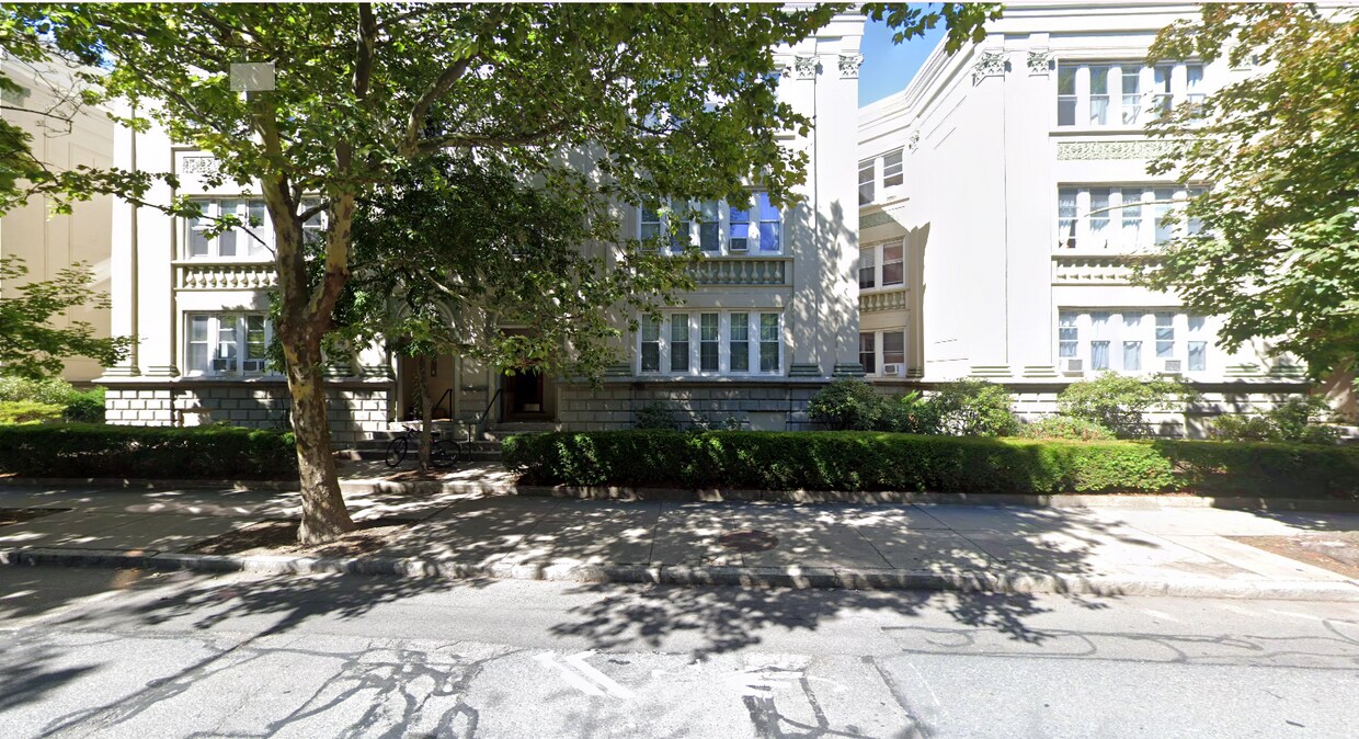 Primary Photo - 324 Saint Paul St