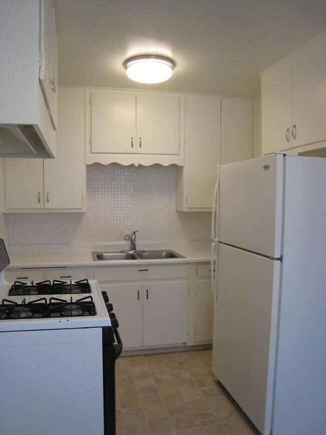 Foto del edificio - Beautiful La Mesa home w/ huge yard & garage