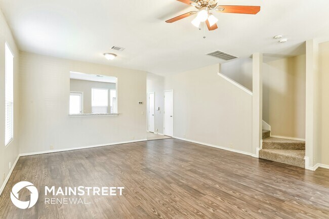 Building Photo - 6007 Midcrown Dr
