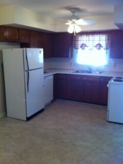 Foto del edificio - Deep Springs Duplex                      2...