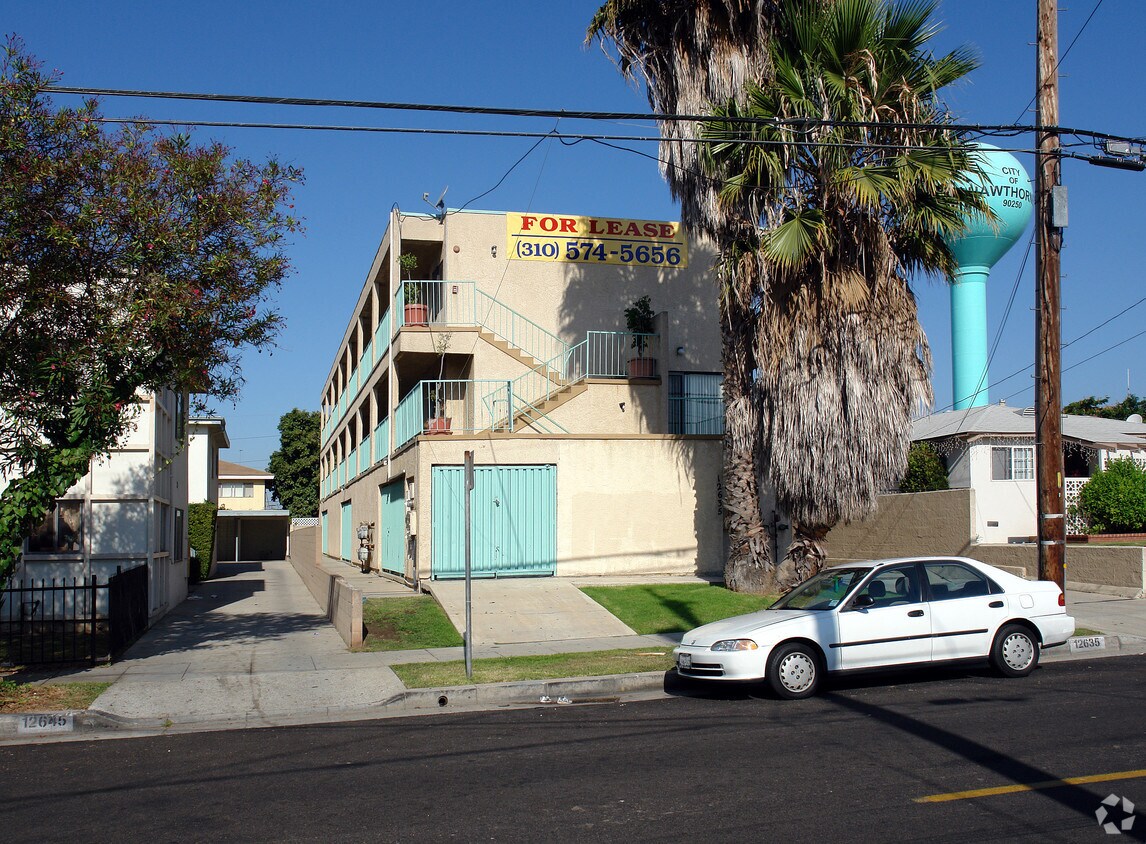 Building Photo - 12635 Ramona Ave