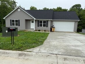 Building Photo - 842 Lakeway Dr
