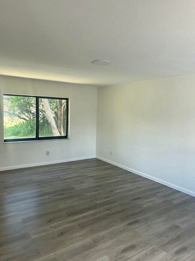 Foto del edificio - 652 Hernando St